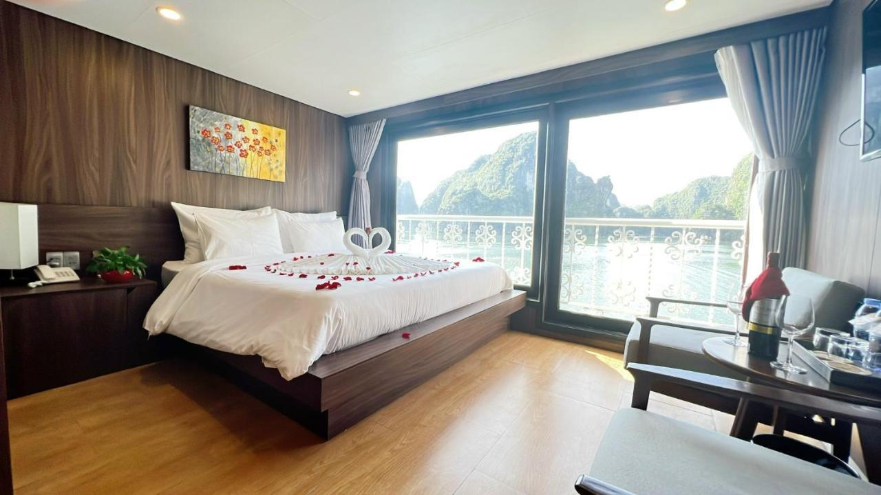 Unicharm Cruise 호텔 하롱 외부 사진